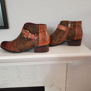 L'Artiste Georgiana ankle length boots